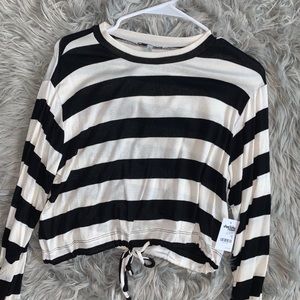 Striped loose fit cropped shirt